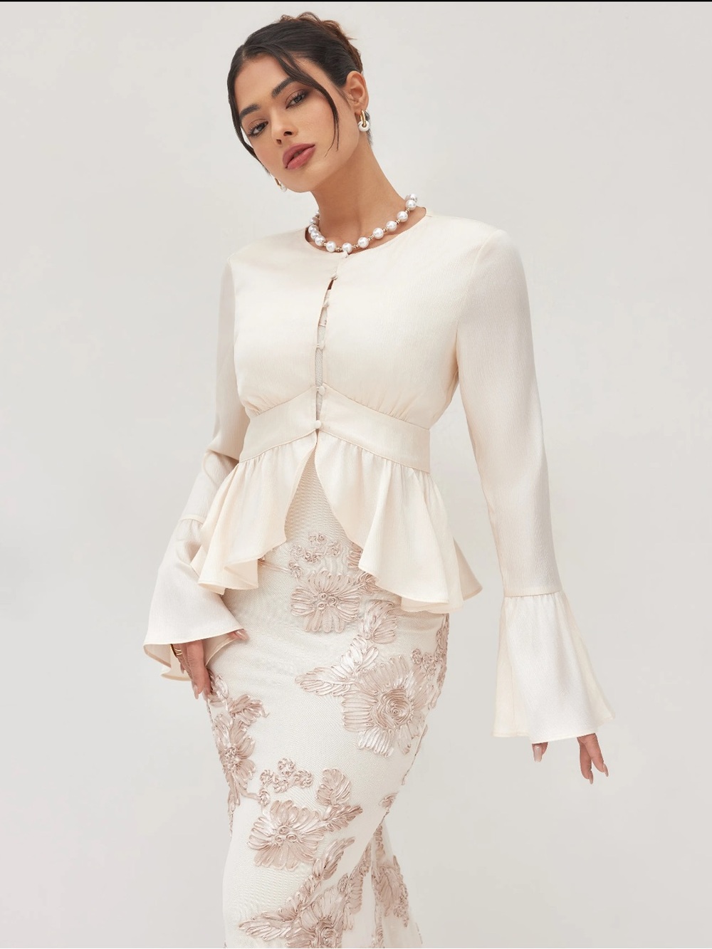 NWT CIDER ROUND NECKLINE RUFFLE HEM BLOUSE - Picture 3 of 15